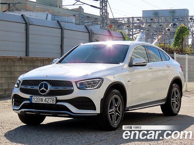 Mercedes-Benz GLC-Class GLC300e 4MATIC Coupe — пробег 30 051 км — фото 2 из 5