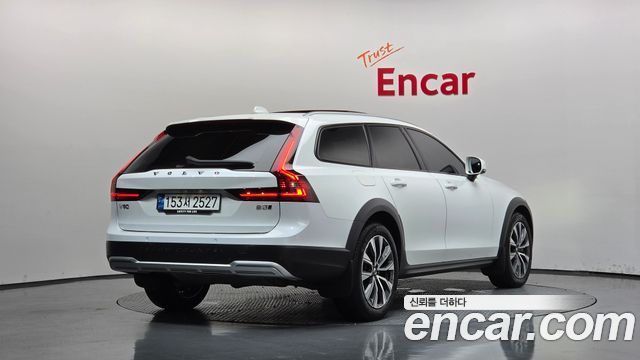 Volvo V90 B5 Ultimate AWD — пробег 38 424 км — фото 2 из 5