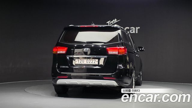Kia Carnival 9-seater Noblesse — пробег 171 885 км — фото 4 из 5