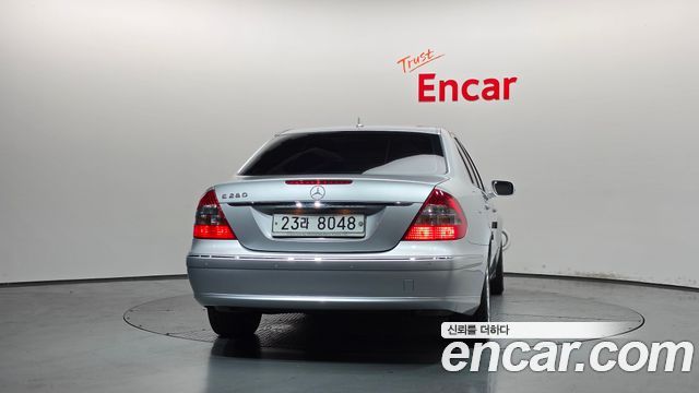 Mercedes-Benz E-Class из Кореи Encar