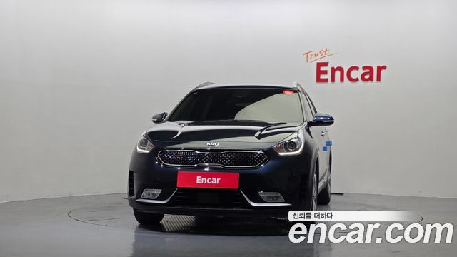 Kia Niro Prestige — пробег 42 789 км — фото 3 из 5