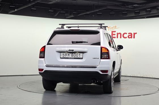 Jeep Compass 2.4 Limited 1st — пробег 101 936 км — фото 4 из 5