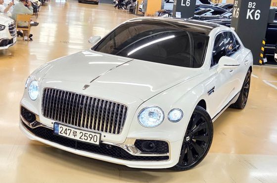 Bentley Flying Spur 6.0 — пробег 56 000 км — фото 3 из 5