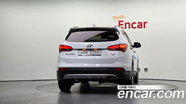 Hyundai Santafe Diesel(e-VGT) 2.0 4WD Premium — пробег 134 839 км — фото 4 из 5