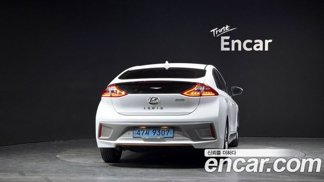 Hyundai Ioniq Q — пробег 110 891 км — фото 4 из 5