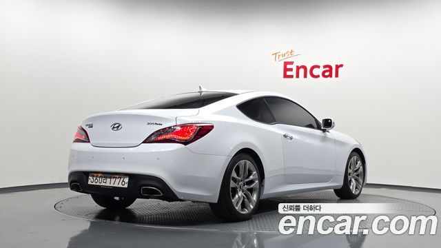 Hyundai Genesis из Кореи Encar