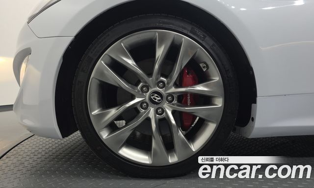 Hyundai Genesis из Кореи Encar