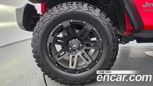 Jeep Wrangler 2.0 Rubicon Power Top 4Door — пробег 172 365 км — фото 5 из 5