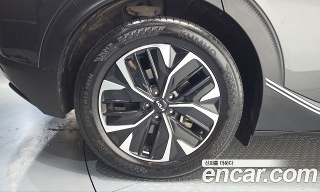 Kia EV6 Long Range 4WD Air — пробег 28 321 км — фото 5 из 5