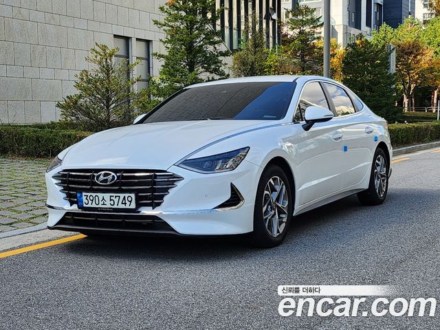 Hyundai Sonata 2.0 Premium Family — пробег 7 751 км — фото 1 из 5