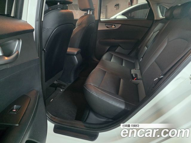 Kia K3 Luxury — пробег 114 000 км — фото 5 из 5