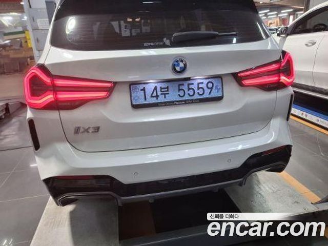 BMW iX3 M Sports — пробег 19 915 км — фото 2 из 3