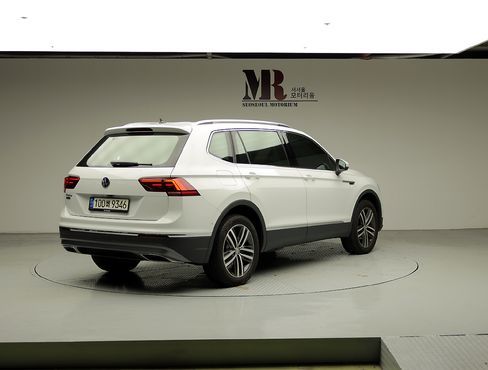 Volkswagen Tiguan 2.0 TDI Prestige — пробег 25 501 км — фото 3 из 5