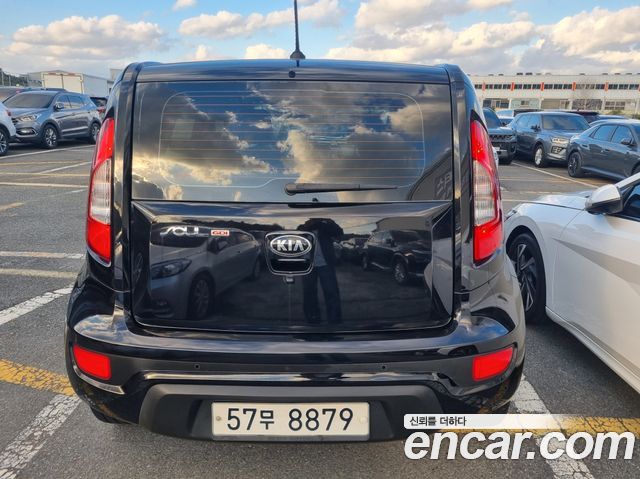 Kia Soul 1.6 GDI Luxury Standard — пробег 155 000 км — фото 4 из 5