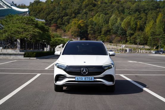 Mercedes-Benz EQA EQA250 AMG Package Plus — пробег 30 751 км — фото 3 из 5