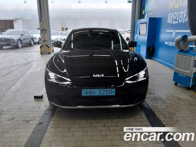 Kia EV6 Long Range Earth — пробег 72 550 км — фото 1 из 4