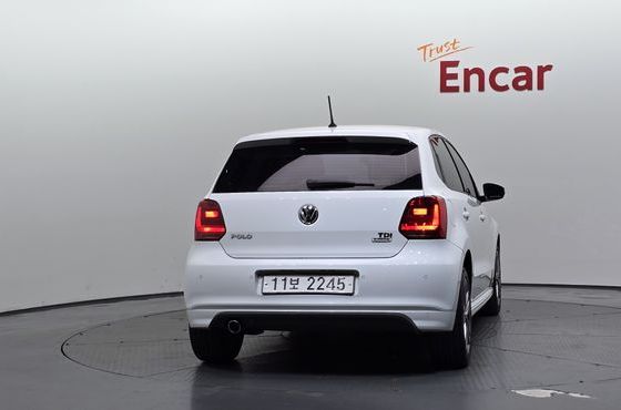 Volkswagen Polo 1.4 TDI R-Line 5th — пробег 104 522 км — фото 4 из 5