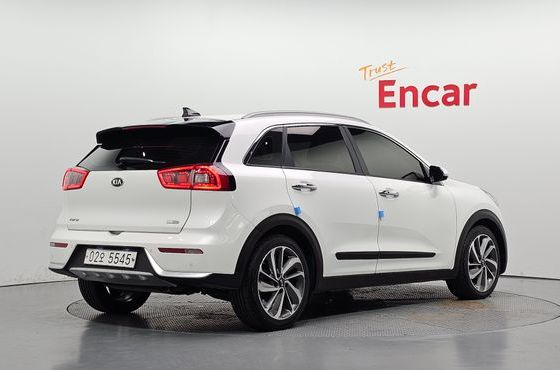Kia Niro Noblesse — пробег 170 986 км — фото 2 из 5