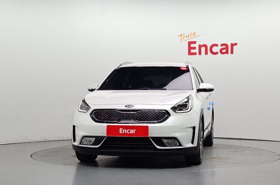 Kia Niro Noblesse — пробег 170 986 км — фото 3 из 5