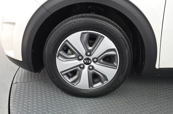 Kia Niro Prestige — пробег 131 253 км — фото 5 из 5