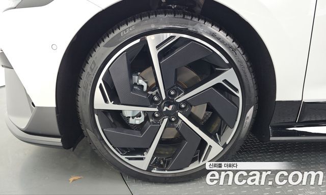 Hyundai Ioniq6 Long Range AWD Prestige N Line — пробег 12 949 км — фото 5 из 5