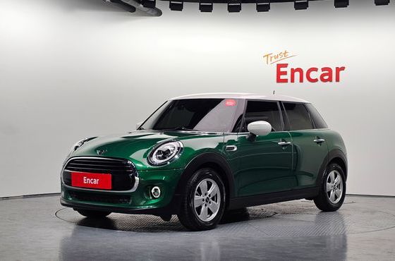 Mini Cooper 5Door Standard 3rd — пробег 26 834 км — фото 1 из 5