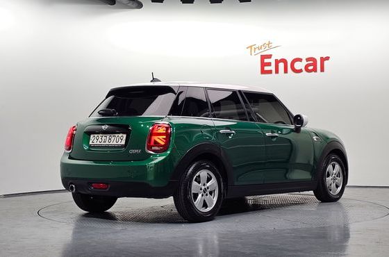 Mini Cooper 5Door Standard 3rd — пробег 26 834 км — фото 2 из 5