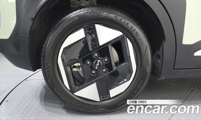 Kia EV3 Standard 2WD Air — пробег 7 788 км — фото 5 из 5