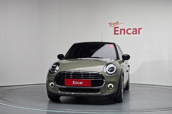 Mini Cooper 5Door HIGH 3rd — пробег 24 280 км — фото 3 из 5
