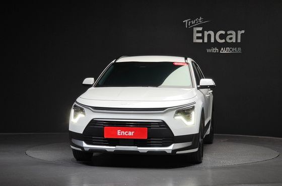 Kia Niro Best Selection — пробег 16 405 км — фото 3 из 5