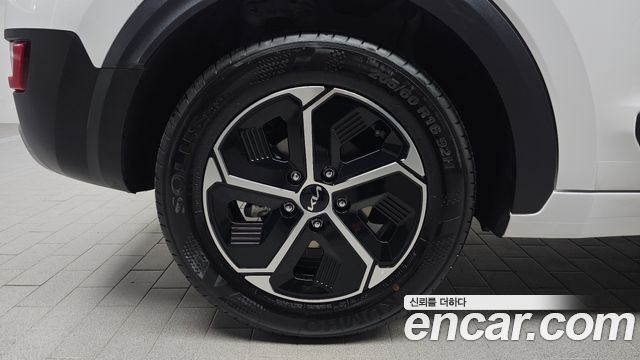 Kia Niro Best Selection — пробег 16 405 км — фото 5 из 5