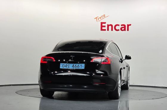 Tesla Model 3 Standard Range Plue RWD — пробег 145 089 км — фото 4 из 5