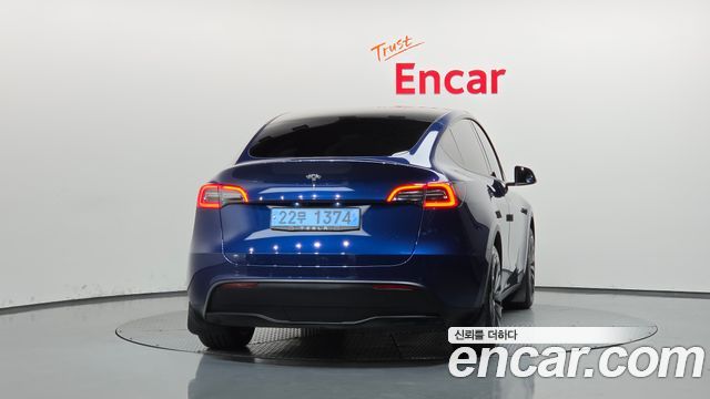 Tesla Model Y Standard Range RWD — пробег 83 582 км — фото 4 из 5