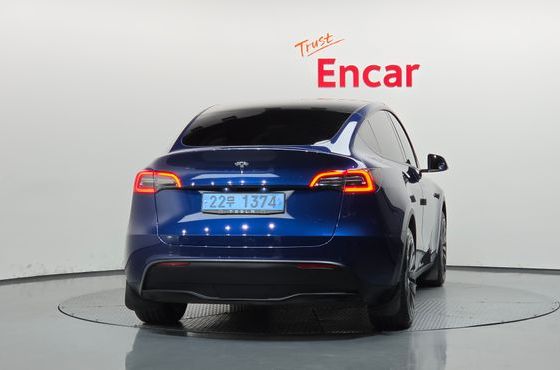 Tesla Model Y Standard Range RWD — пробег 83 582 км — фото 4 из 5