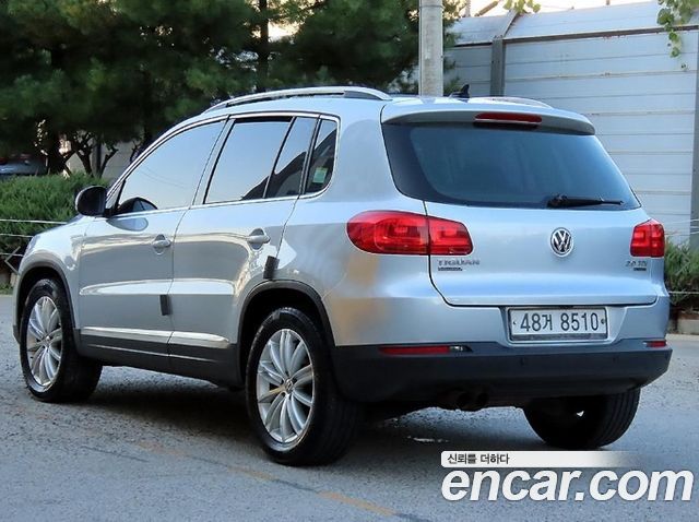 Volkswagen Tiguan 2.0 TDI  Premium 5N — пробег 171 813 км — фото 3 из 5