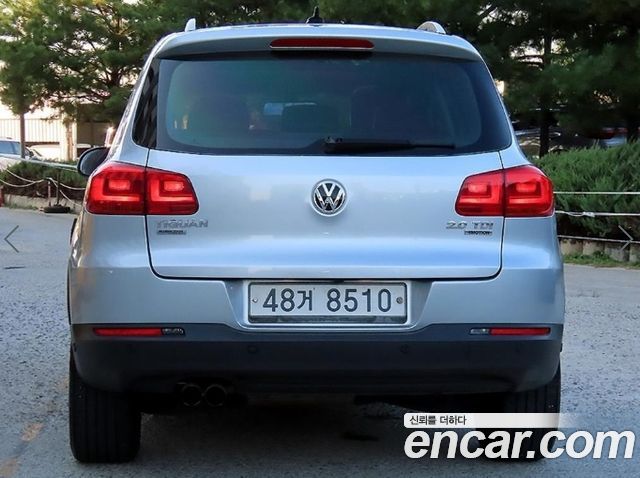 Volkswagen Tiguan 2.0 TDI  Premium 5N — пробег 171 813 км — фото 4 из 5