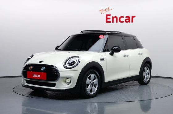 Mini Cooper 5Door Standard 3rd — пробег 117 837 км — фото 1 из 5