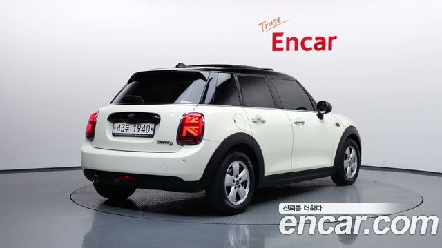 Mini Cooper 5Door Standard 3rd — пробег 117 837 км — фото 2 из 5