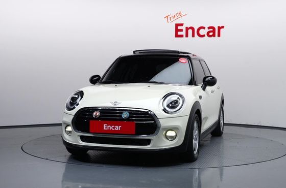 Mini Cooper 5Door Standard 3rd — пробег 117 837 км — фото 3 из 5