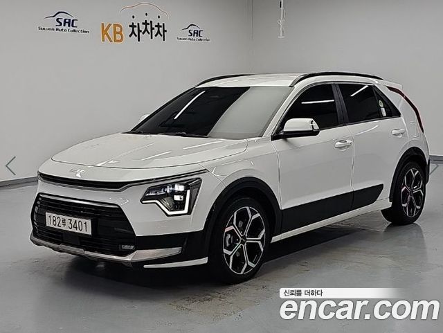Kia Niro Prestige — пробег 65 238 км — фото 1 из 5