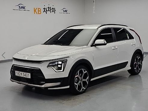 Kia Niro Prestige — пробег 65 238 км — фото 1 из 5