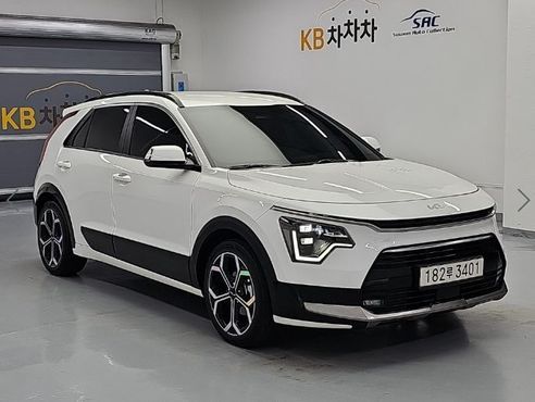 Kia Niro Prestige — пробег 65 238 км — фото 4 из 5