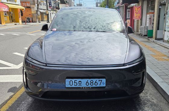 Tesla Model Y RWD — пробег 16 639 км — фото 1 из 5