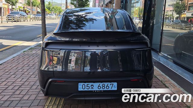 Tesla Model Y RWD — пробег 16 639 км — фото 2 из 5