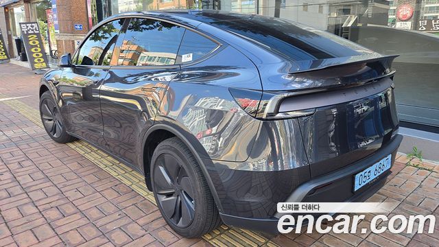 Tesla Model Y RWD — пробег 16 639 км — фото 3 из 5