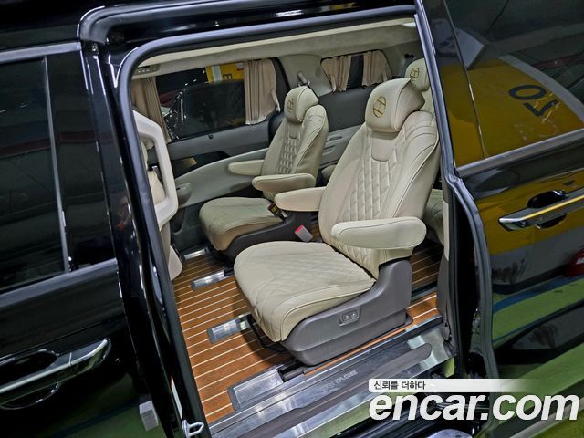 Kia Carnival Gasoline 9-Seater Hi Limousine (7-seater Limousine(Special vehicle) — пробег 47 514 км — фото 4 из 5