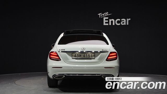 Mercedes-Benz E-Class из Кореи Encar