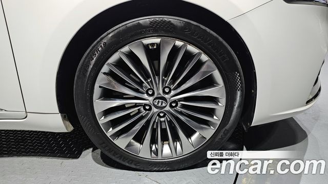 Kia K7 из Кореи Encar