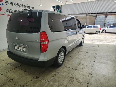 Hyundai Starex 11-Seater Wagon Smart — пробег 62 473 км — фото 4 из 5