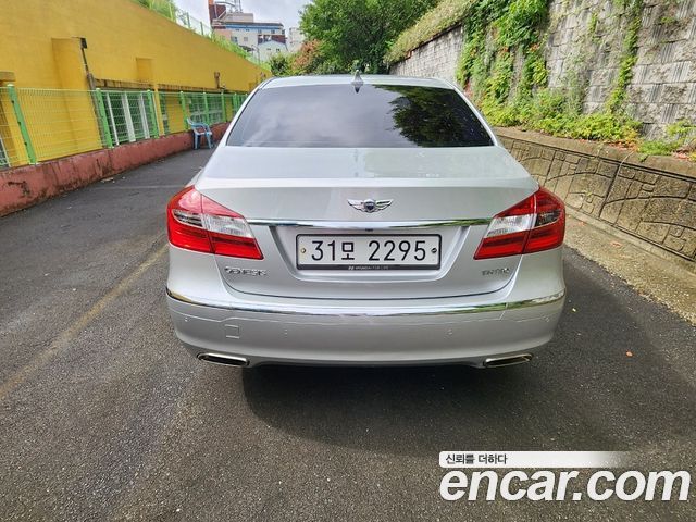 Hyundai Genesis из Кореи Encar